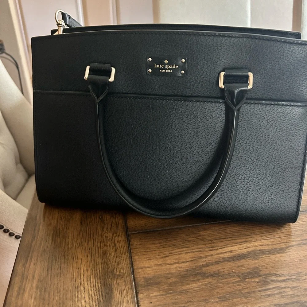 Kate Spade - Picture 2 of 4